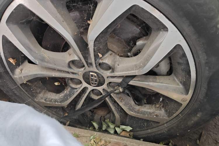 Used Geely Auto Emgrand GT 2017 2.4L Comfort Model Right Front Wheel Hub