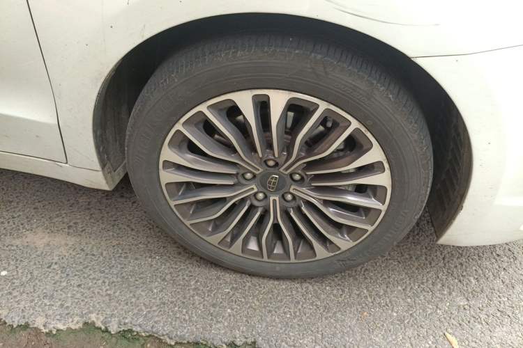 Used Geely Auto Emgrand GT 2017 1.8T Flagship 4G Edition Right Front Wheel Hub