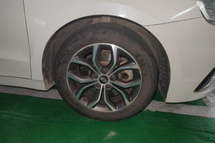 Used Geely Auto Emgrand GT 2017 2.4L Zunya Model Right Front Wheel Hub