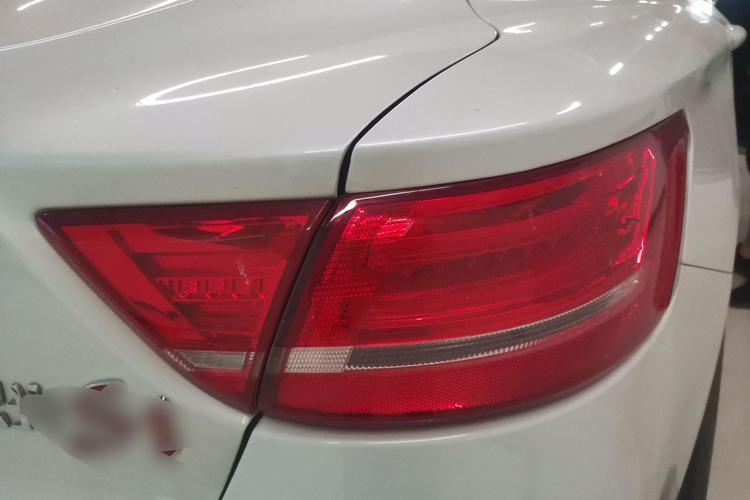 Used Geely Auto Emgrand GT 2017 2.4L Luxury Model Right Rear Taillight