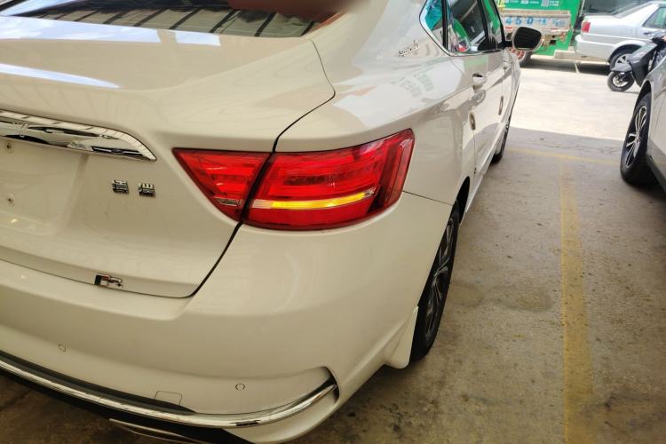 Used Geely Auto Emgrand GT 2017 2.4L Comfort Model Right Rear Taillight