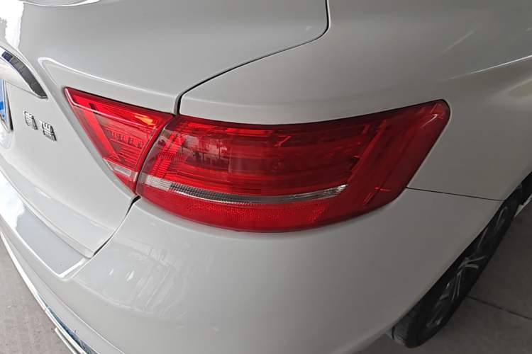 Used Geely Auto Emgrand GT 2017 2.4L Comfort Model Right Rear Taillight