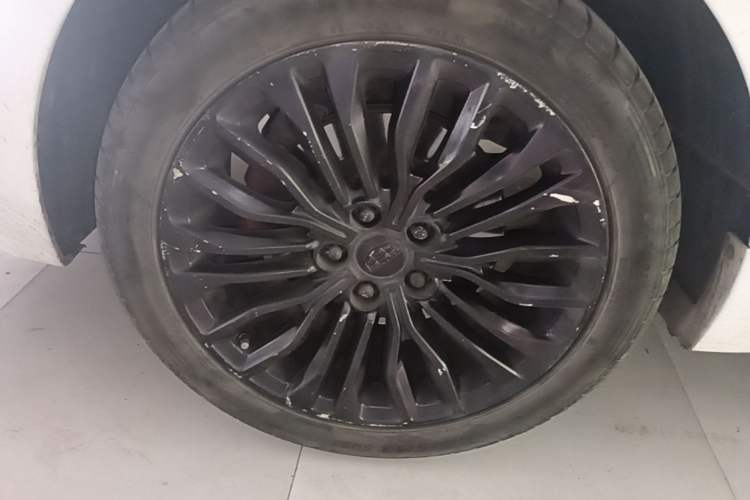 Used Geely Auto Emgrand GT 2017 1.8T Luxury Model Right Rear Wheel Hub