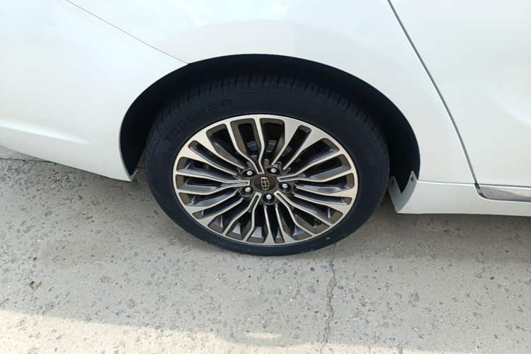 Used Geely Auto Emgrand GT 2017 1.8T Flagship 4G Edition Right Rear Wheel Hub