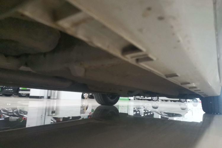 Used Geely Auto Emgrand GT 2017 2.4L Luxury Model Right Side Sill