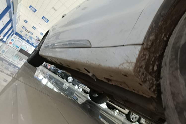 Used Geely Auto Emgrand GT 2017 2.4L Comfort Model Right Side Sill