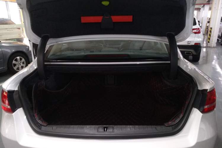 Used Geely Auto Emgrand GT 2017 1.8T Luxury Model Trunk