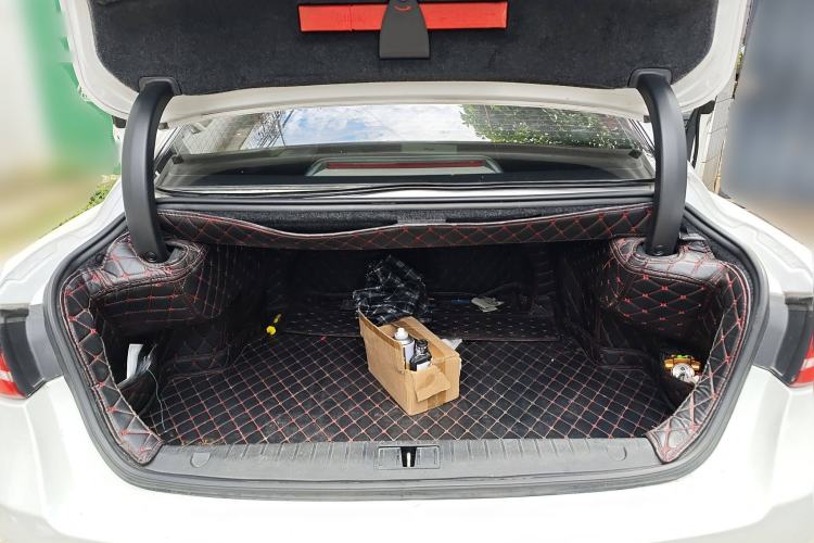 Used Geely Auto Emgrand GT 2017 2.4L Zunya Model Trunk