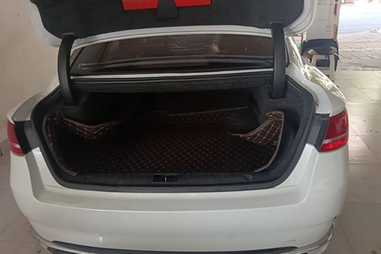 Used Geely Auto Emgrand GT 2017 1.8T Luxury Model Trunk