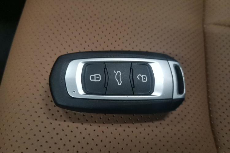 Used Geely Auto Emgrand GT 2017 2.4L Luxury Model Vehicle Key