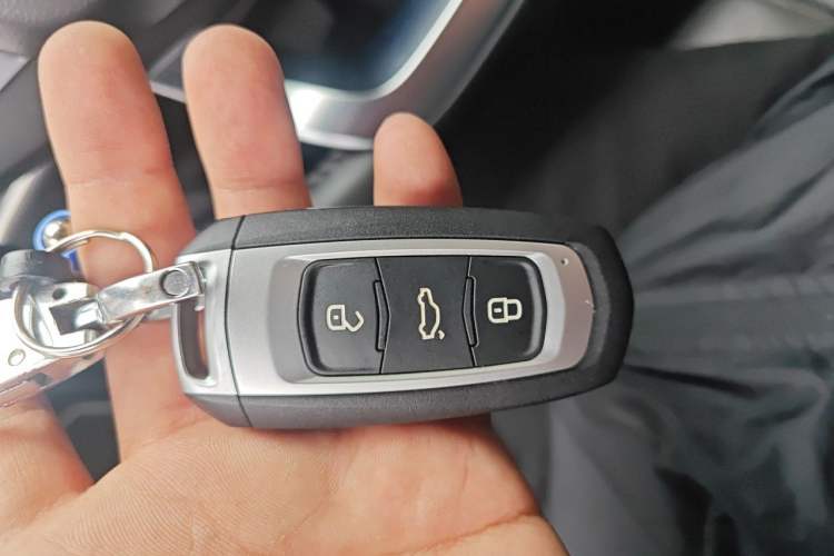 Used Geely Auto Emgrand GT 2017 2.4L Comfort Model Vehicle Key
