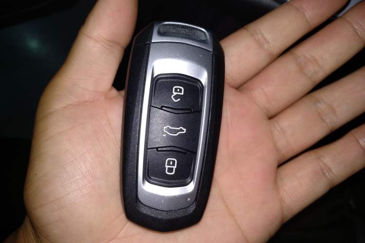 Used Geely Auto Emgrand GT 2017 1.8T Luxury Model Vehicle Key