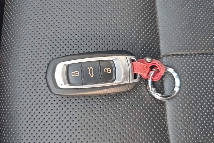 Used Geely Auto Emgrand GT 2017 1.8T Flagship 4G Edition Vehicle Key