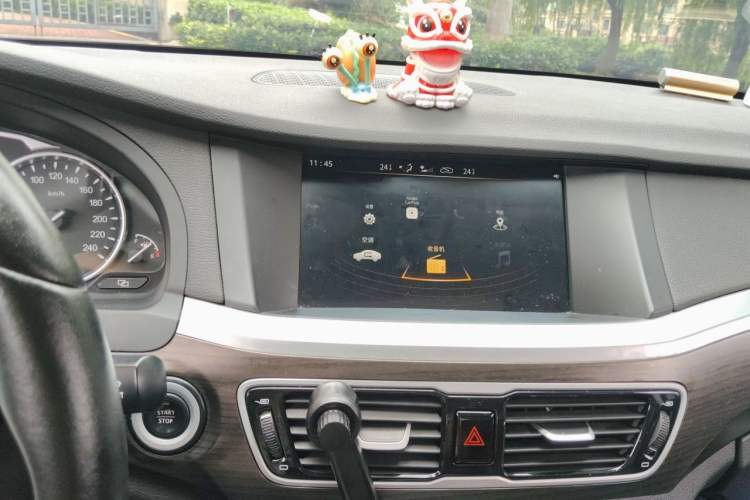 Used Geely Auto Emgrand GT 2017 1.8T Luxury Model Audio And AC Panel