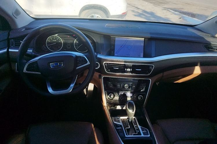 Used Geely Auto Emgrand GT 2017 2.4L Comfort Model Center Console