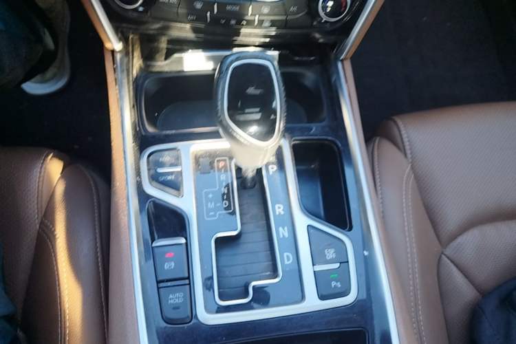 Used Geely Auto Emgrand GT 2017 2.4L Comfort Model Gear Lever