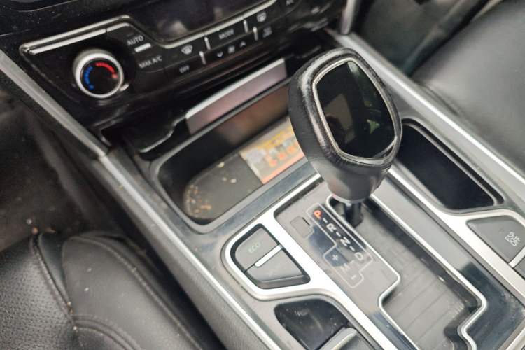 Used Geely Auto Emgrand GT 2017 2.4L Comfort Model Gear Lever
