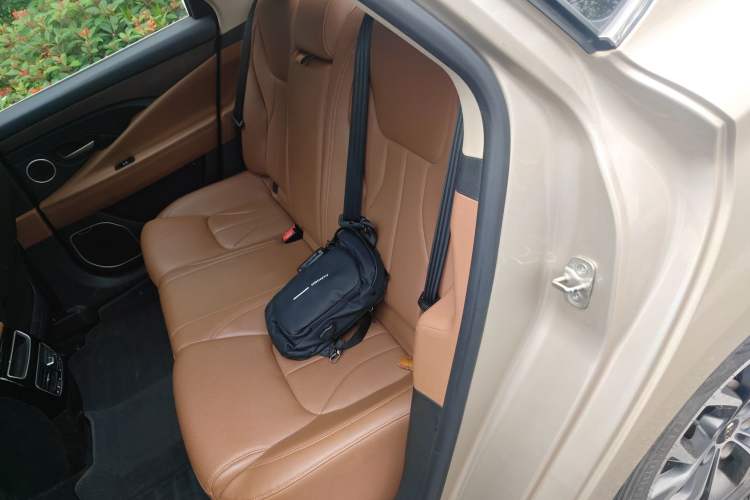 Used Geely Auto Emgrand GT 2017 1.8T Luxury Model Left Rear Seat
