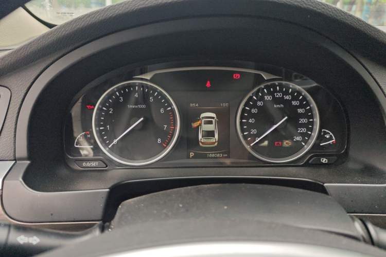 Used Geely Auto Emgrand GT 2017 2.4L Comfort Model Odometer Close Up