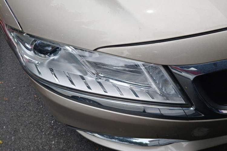 Used Geely Auto Emgrand GT 2017 1.8T Luxury Model Right Front Headlight
