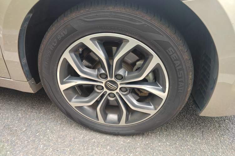 Used Geely Auto Emgrand GT 2017 1.8T Luxury Model Right Front Wheel Hub