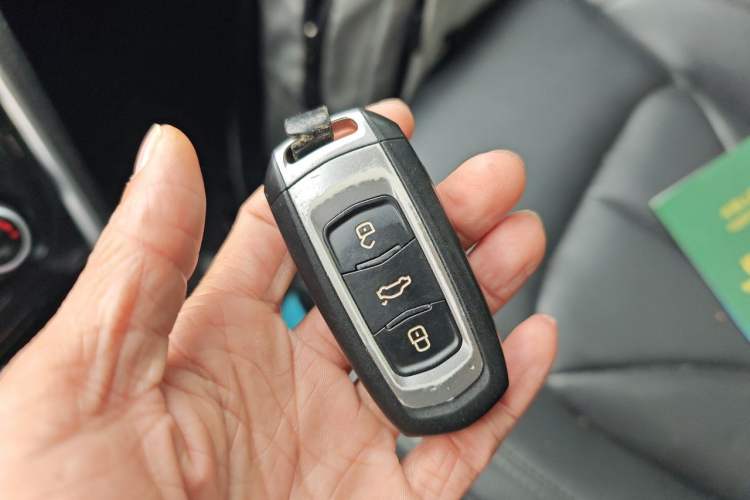 Used Geely Auto Emgrand GT 2017 2.4L Comfort Model Vehicle Key