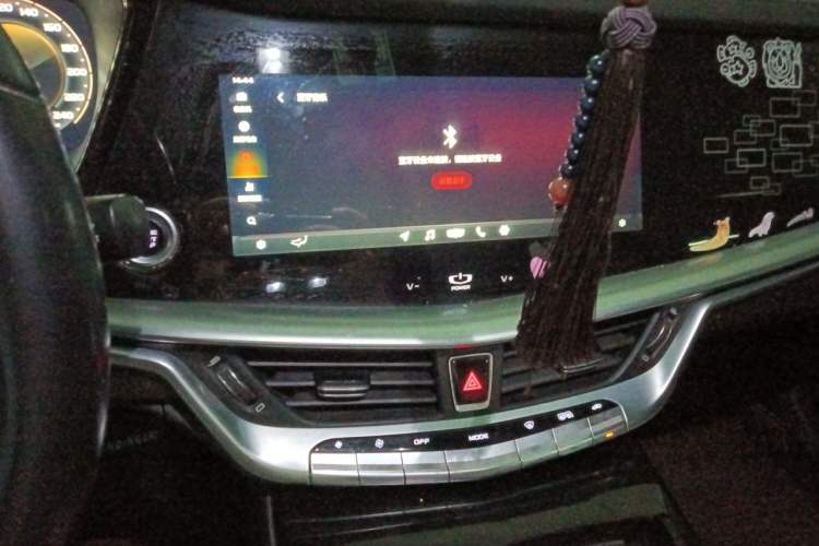 Used Geely Auto Emgrand GT 2018 1.5T MHEV Yaoxiang Edition Audio And AC Panel