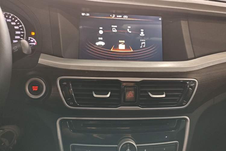 Used Geely Auto Emgrand GT 2018 1.8T Zunshang Zhiling Edition Audio And AC Panel