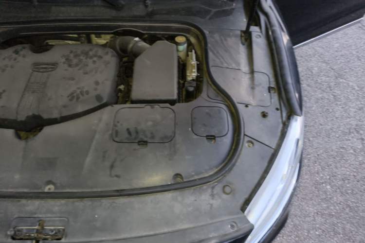 Used Geely Auto Emgrand GT 2018 1.5T MHEV Shining Edition Engine Bay Left