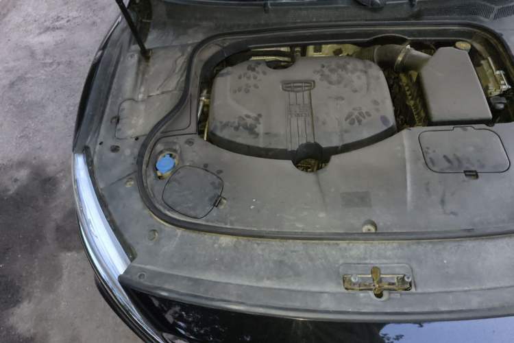 Used Geely Auto Emgrand GT 2018 1.5T MHEV Shining Edition Engine Bay Right