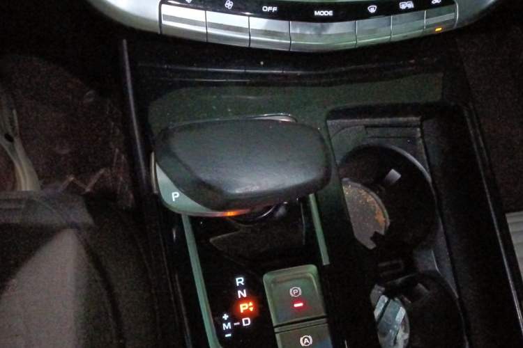 Used Geely Auto Emgrand GT 2018 1.5T MHEV Yaoxiang Edition Gear Lever