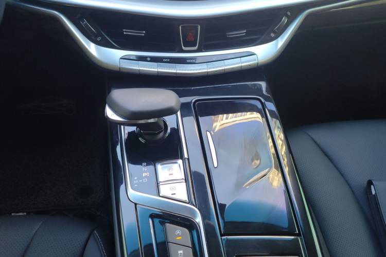 Used Geely Auto Emgrand GT 2018 1.5T MHEV Yaoxiang Edition Gear Lever