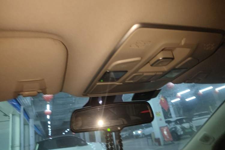 Used Geely Auto Emgrand GT 2018 1.8T Zunshang Zhiling Edition Headliner