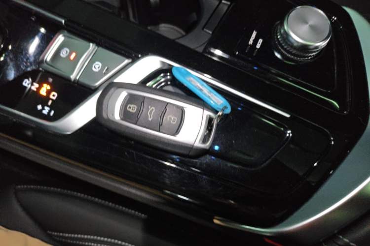 Used Geely Auto Emgrand GT 2018 1.5T MHEV Yaoxiang Edition Interior 1