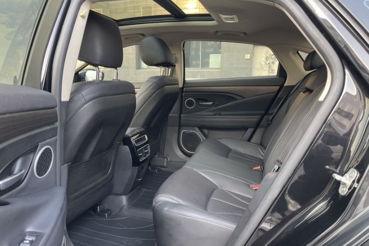 Used Geely Auto Emgrand GT 2018 1.8T Zunshang Zhiling Edition Interior 4