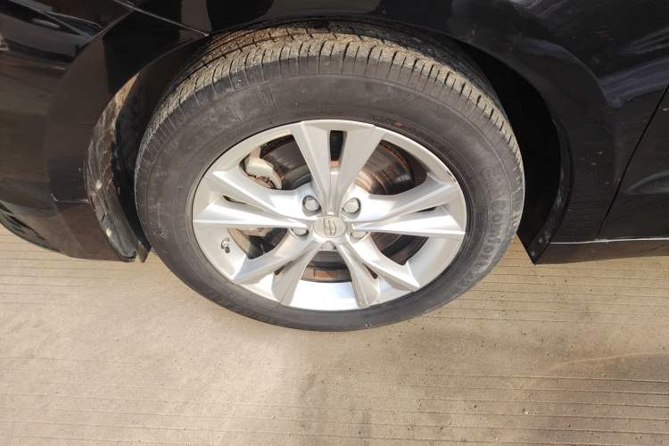 Used Geely Auto Emgrand GT 2018 1.5T MHEV Yaoxiang Edition Left Front Wheel Hub