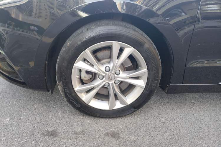Used Geely Auto Emgrand GT 2018 1.5T MHEV Yaoxiang Edition Left Front Wheel Hub