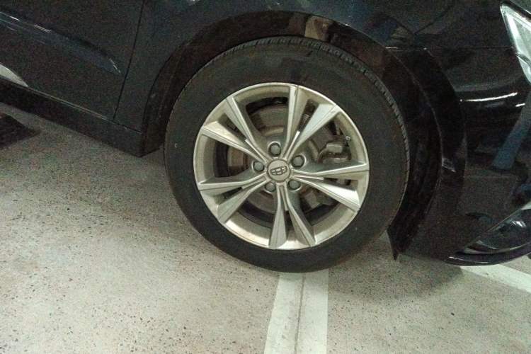Used Geely Auto Emgrand GT 2018 1.5T MHEV Yaoxiang Edition Right Front Wheel Hub