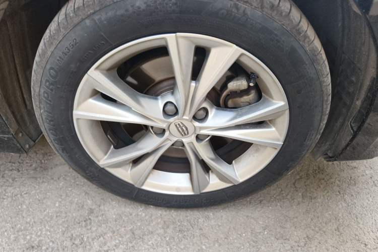 Used Geely Auto Emgrand GT 2018 1.5T MHEV Shining Edition Right Front Wheel Hub