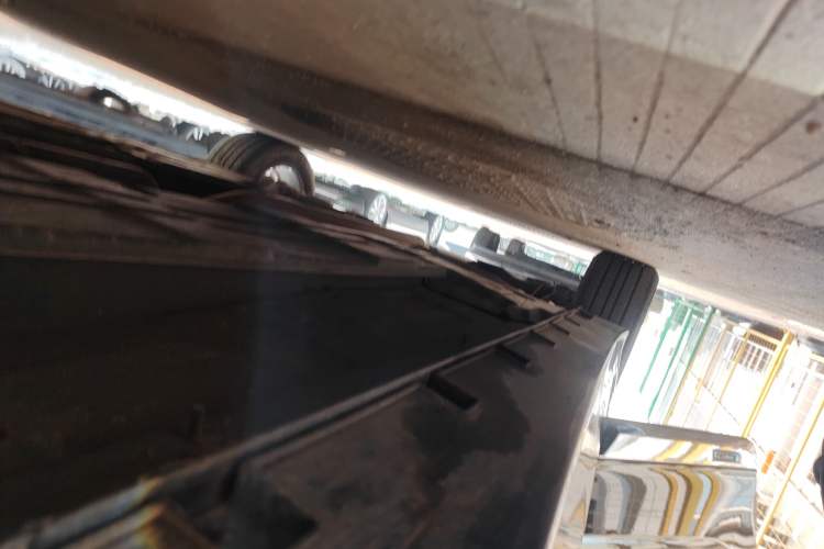 Used Geely Auto Emgrand GT 2018 1.5T MHEV Yaoxiang Edition Right Side Sill