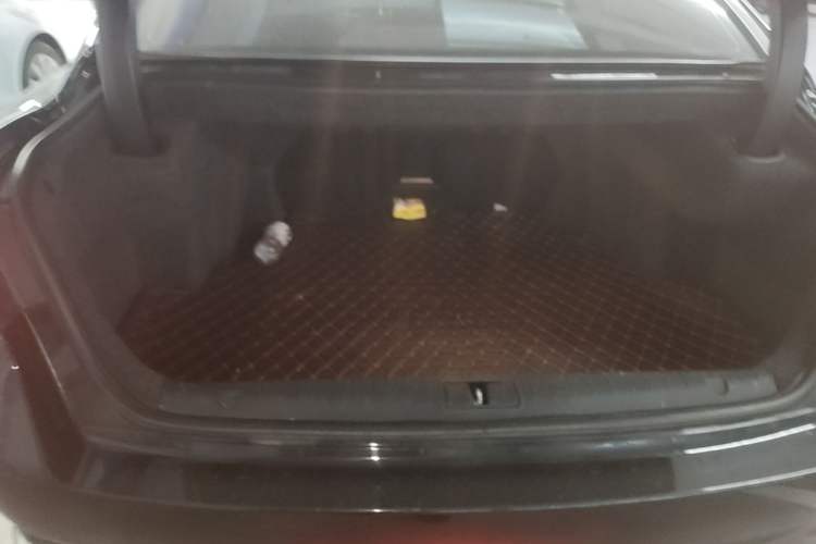 Used Geely Auto Emgrand GT 2018 1.8T Zunshang Zhiling Edition Trunk