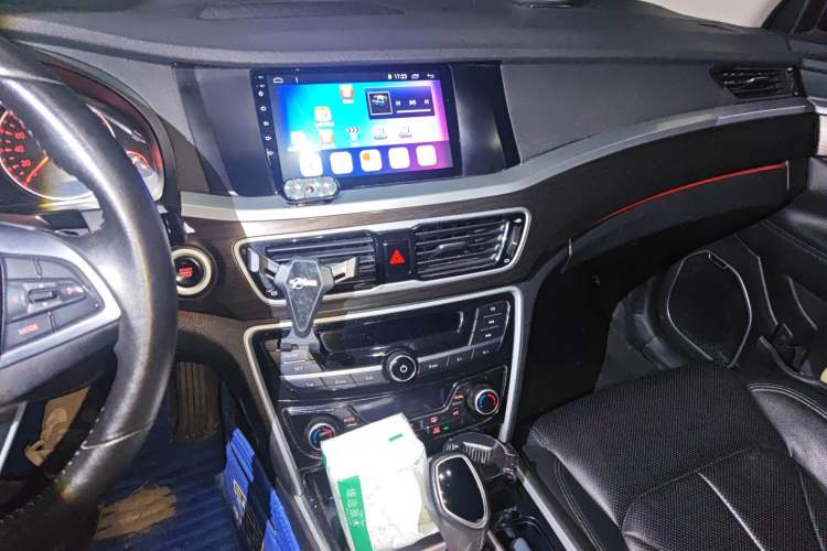 Used Geely Auto Emgrand GT 2018 1.8T Comfort Smart Leading Edition Audio And AC Panel