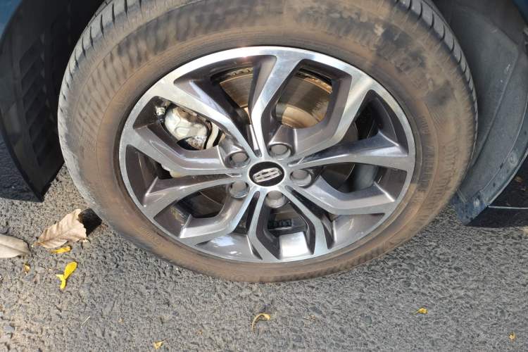 Used Geely Auto Emgrand GT 2018 1.8T Comfort Smart Leading Edition Left Front Wheel Hub