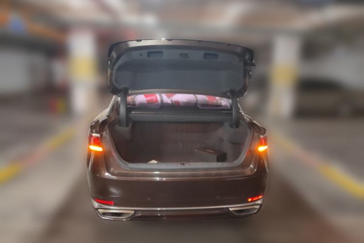 Used Geely Auto Emgrand GT 2018 1.5T MHEV Yaozun Edition
