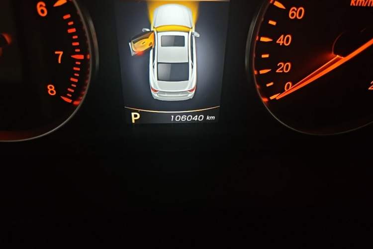 Used Geely Auto Emgrand GT 2018 1.8T Zunshang Zhiling Edition Odometer Close Up