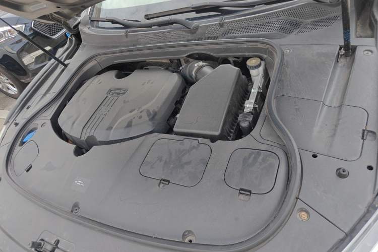 Used Geely Auto Emgrand GT 2018 1.5T MHEV Yaozun Edition Engine Bay Left