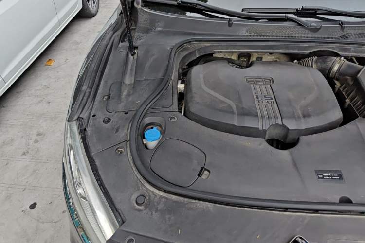 Used Geely Auto Emgrand GT 2018 1.5T MHEV Yaoxiang Edition Engine Bay Right