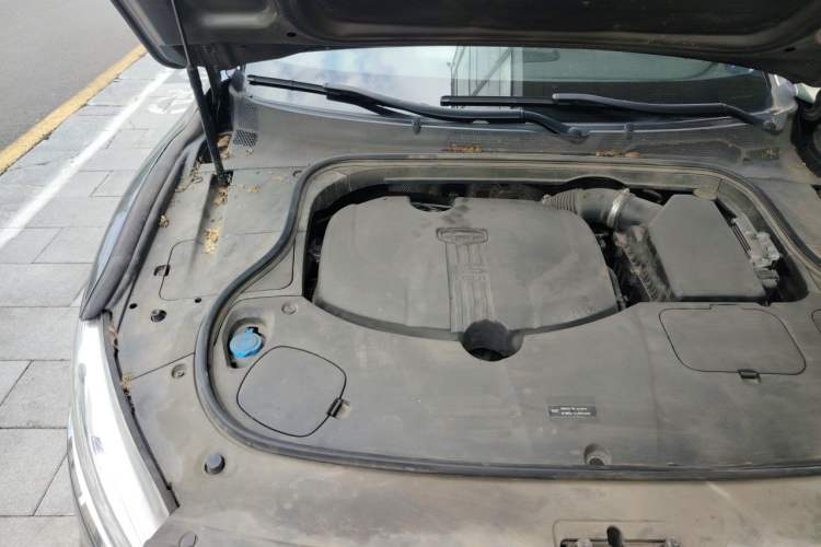 Used Geely Auto Emgrand GT 2018 1.5T MHEV Yaoxiang Edition Engine Bay Right