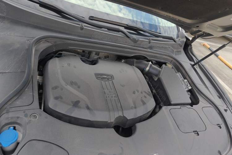 Used Geely Auto Emgrand GT 2018 1.5T MHEV Yaozun Edition Engine Bay Right