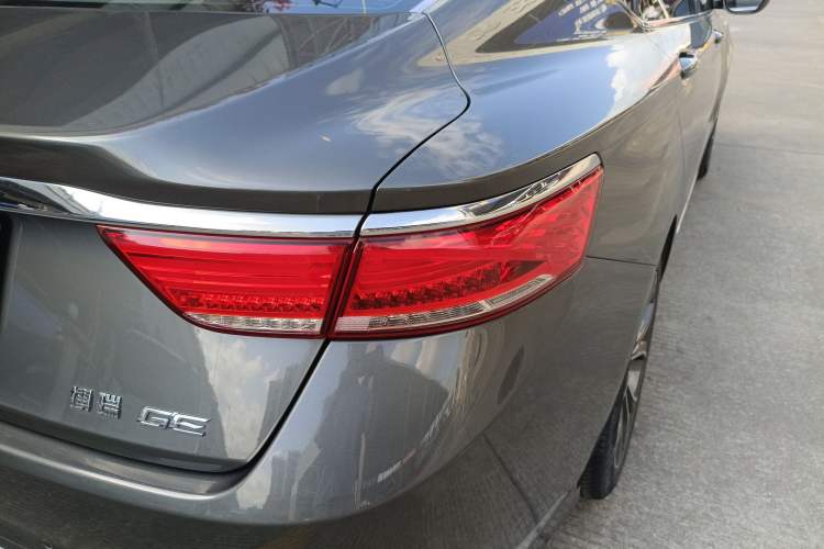 Used Geely Auto Emgrand GT 2018 1.5T MHEV Yaozhi Edition Exterior 3